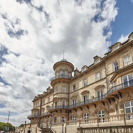 Host & - 19 @ The Zetland